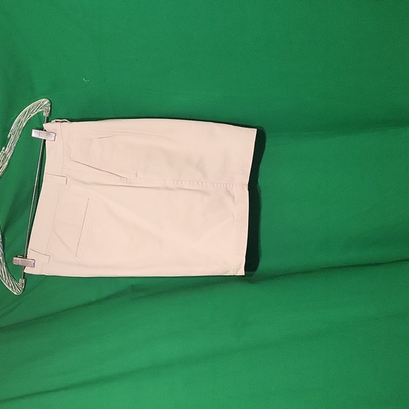 GAP - Picture 1 of 5